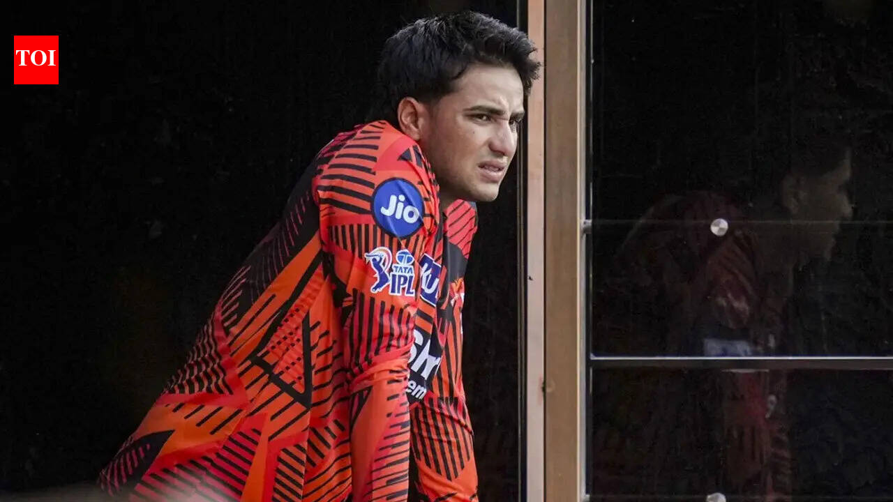 ‘अनवॉन्टेड’ मैलाचा दगड! अभिषेक शर्माने रोहित शर्मा आणि संजू सॅमसनचे रेकॉर्ड तोडले