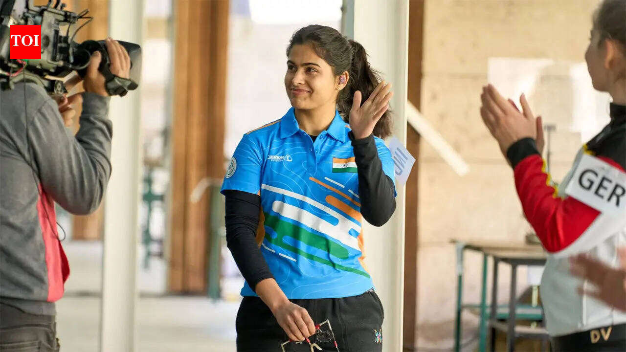 आशियाई खेळ 2026: मनू भाकर दोन पिस्तुल स्पर्धांमध्ये भारताच्या आव्हानाचे नेतृत्व करणार; रॅपिड-फायरमध्ये फक्त अनिश भानवाला आहे